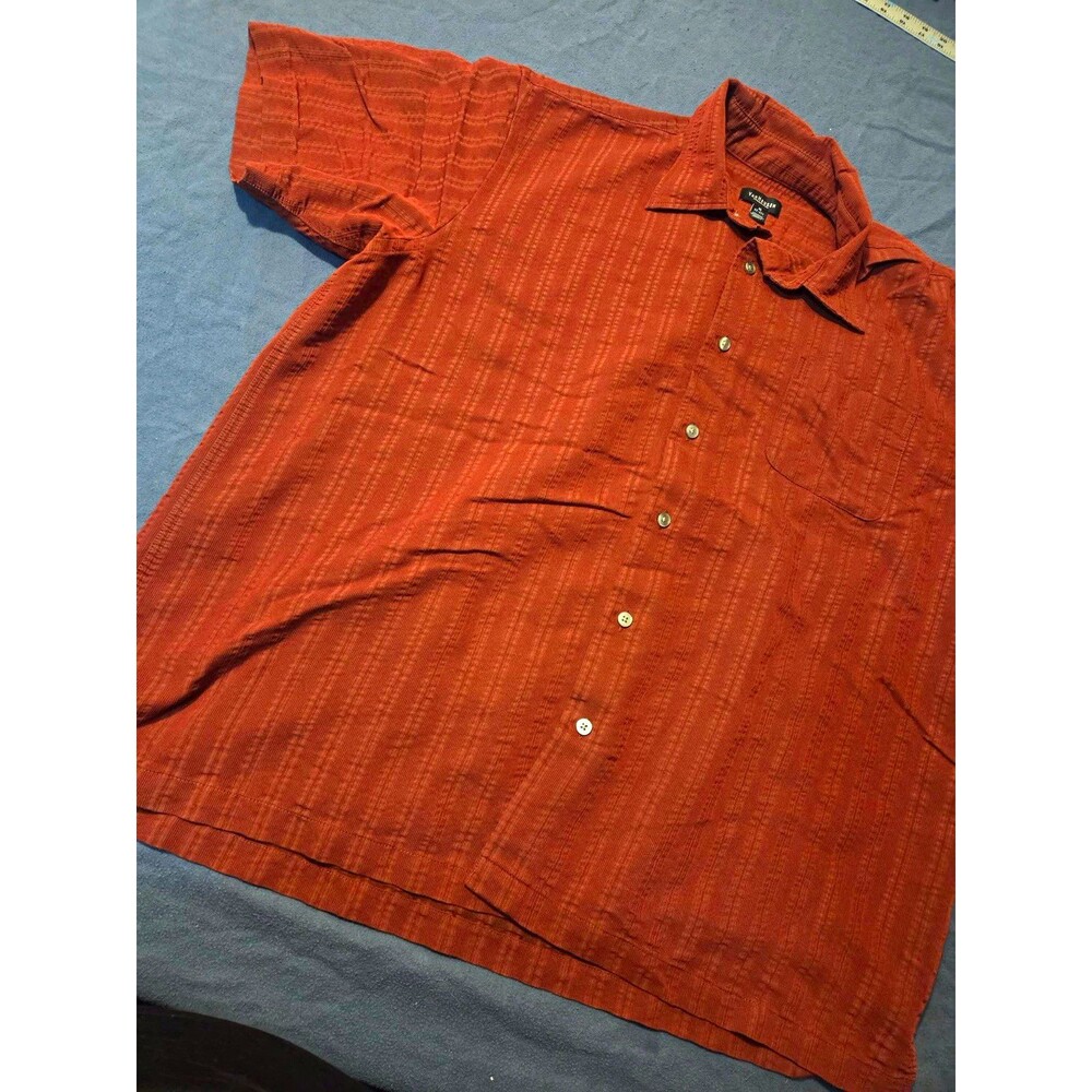 Van Heusen Men's XL Orange Striped Short Sleeve Button-Up Point Collar Shirt